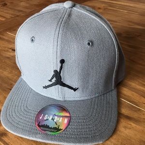 7 1/4 Gray Jordan hat